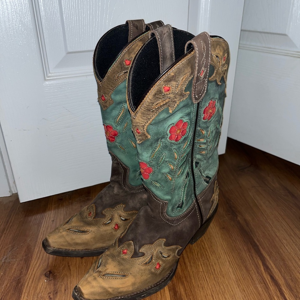 Miss Kate Laredo boots